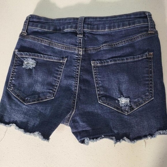 SO Distressed Denim Shorts Dark Wash Ripped Frayed Hem Juniors Size 9 - Picture 5 of 8
